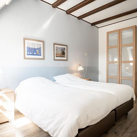 Great Farmhouse In De Cocksdorp With Garden 외부 사진