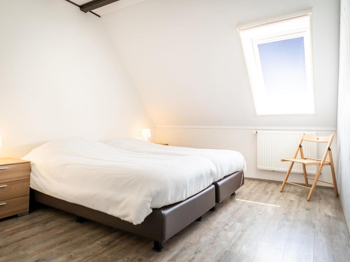 Great Farmhouse In De Cocksdorp With Garden 외부 사진